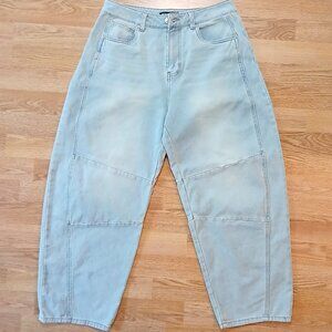 BCBGeneration Barrel Leg Jeans in Rosie Wash Light Blue Size 28